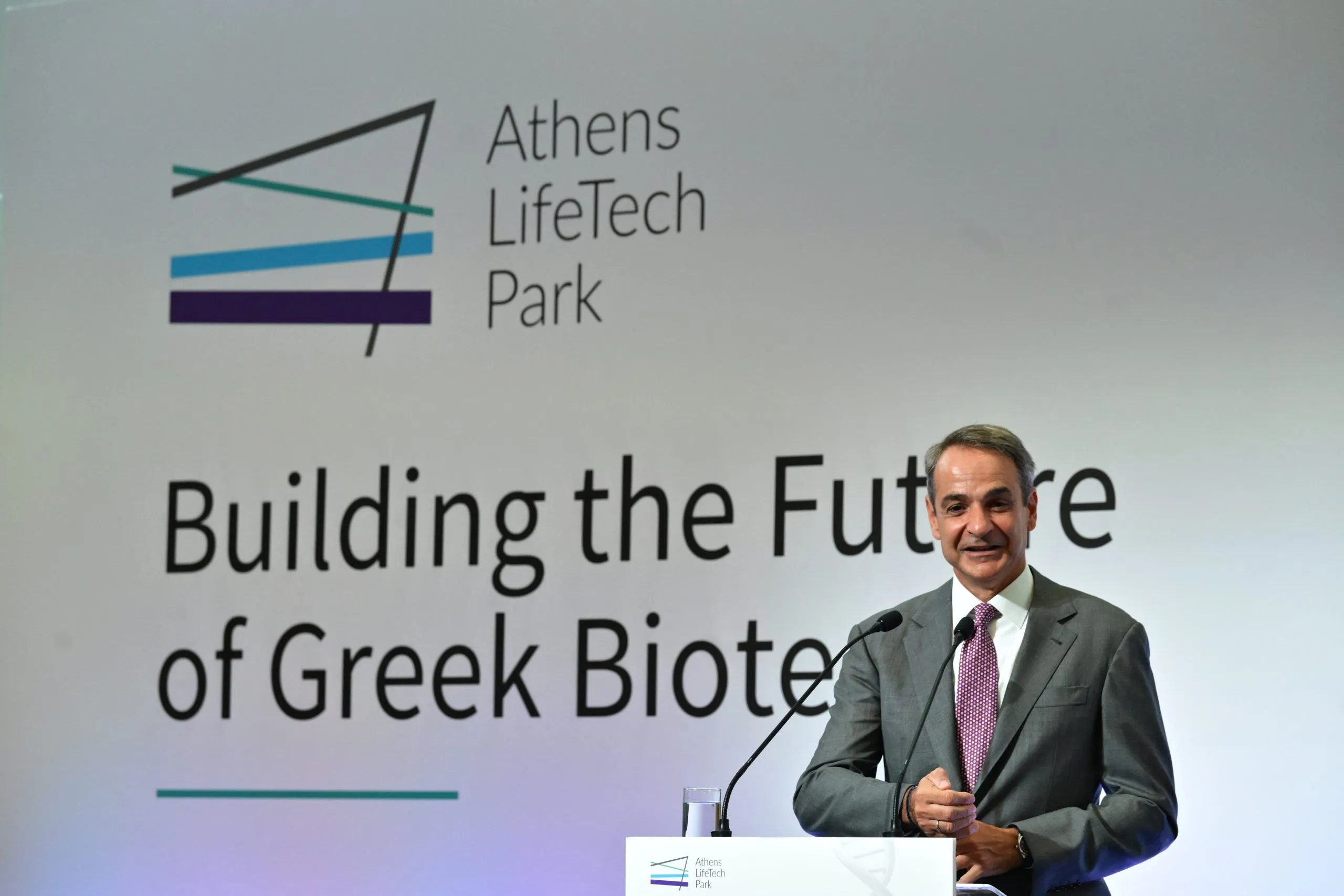 Ο Μητσοτάκης στο πάρκο βιοτεχνολογίας στα Σπάτα