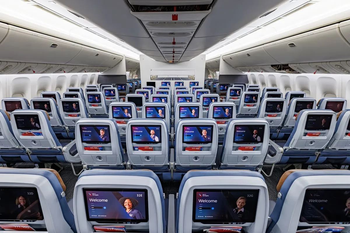 Αεροσκάφος Boeing 737 MAX σε πτήση