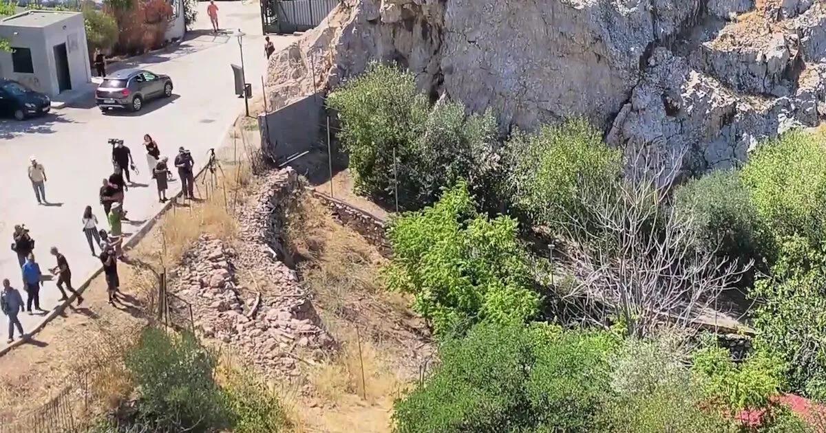 Σακούλα με ανθρώπινα οστά σε εγκαταλελειμμένο χώρο στην Κυψέλη