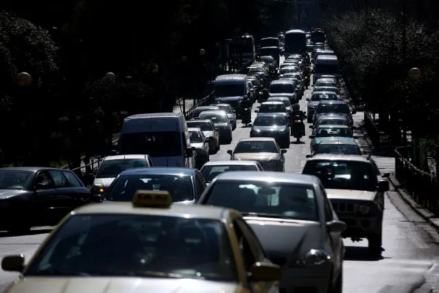 Μποτιλιάρισμα στην Αττική: Ουρές χιλιομέτρων στον Κηφισό