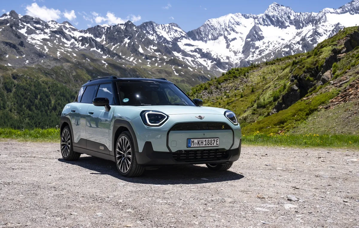 Το MINI Aceman SE φέρνει την ηλεκτροκίνηση στην πόλη