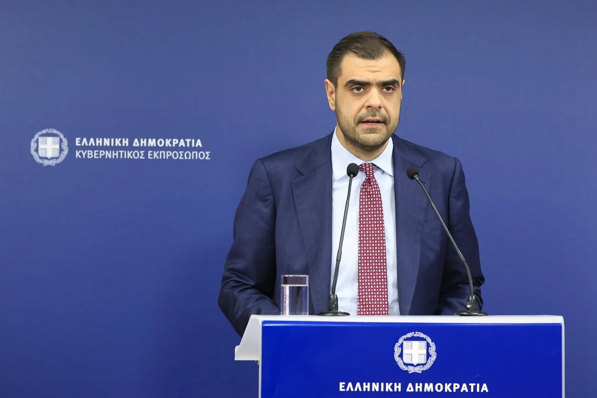 Ο Παύλος Μαρινάκης σε ενημέρωση πολιτικών συντακτών