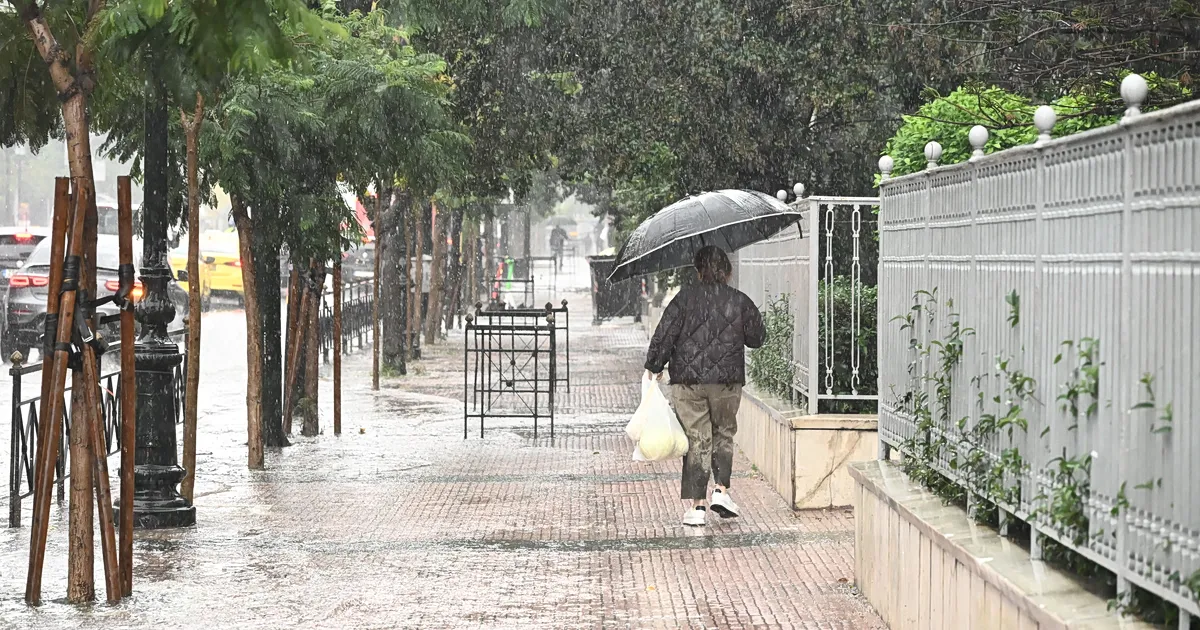 Καταιγίδα και σύννεφα πάνω από την Κρήτη