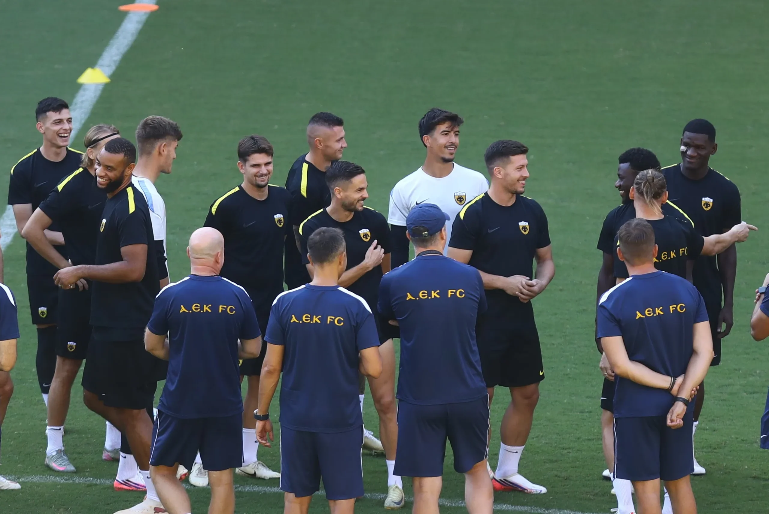 Ο Στρακόσια αμφίβολος ενόψει ΑΕΚ-ΛΑΣΚ στο Champions League