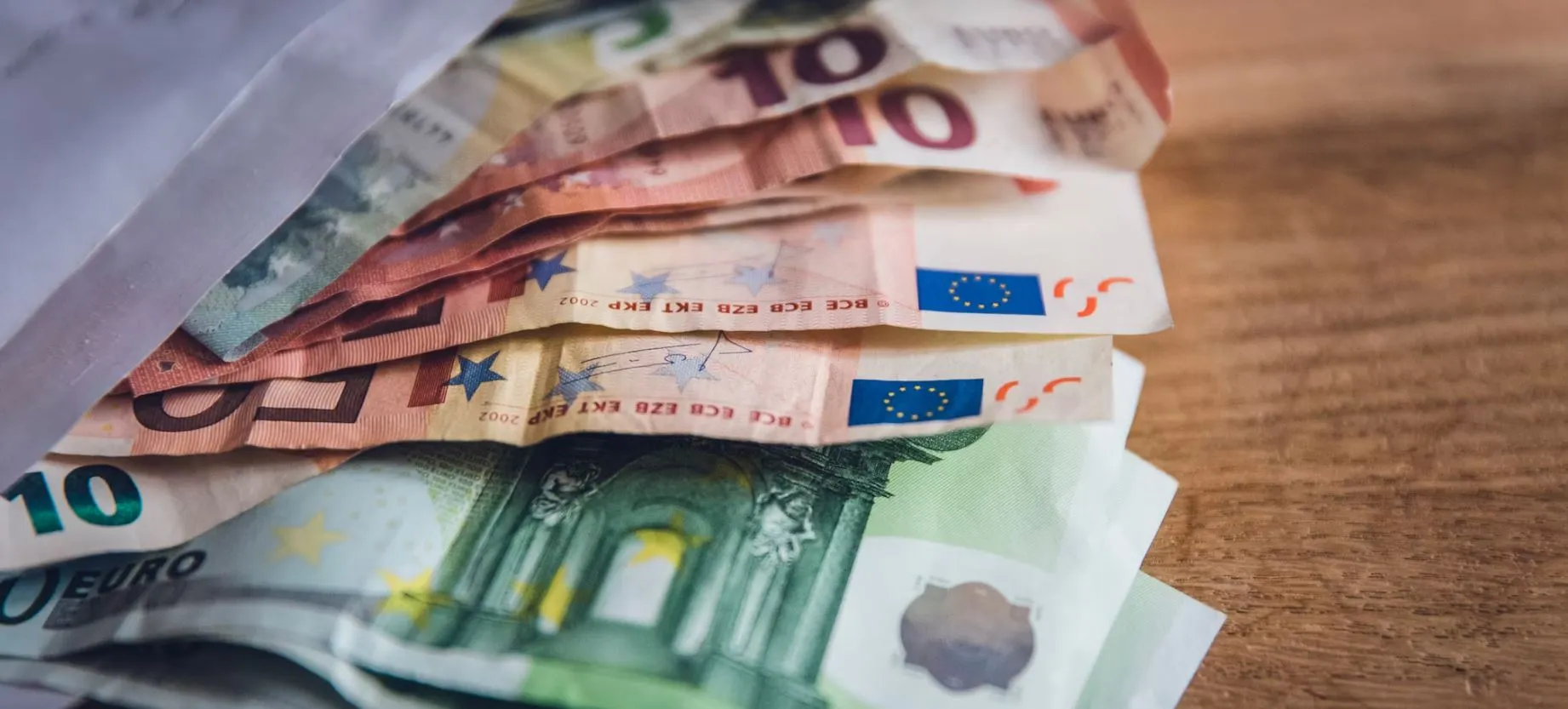 Γιατροί της ΕΙΝΑΠ σε κινητοποίηση έξω από υπουργείο Υγείας