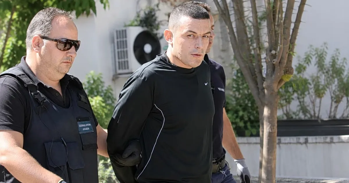 Ο βαρυποινίτης Αλκέτ Ριζάι αναζητείται από την αστυνομία