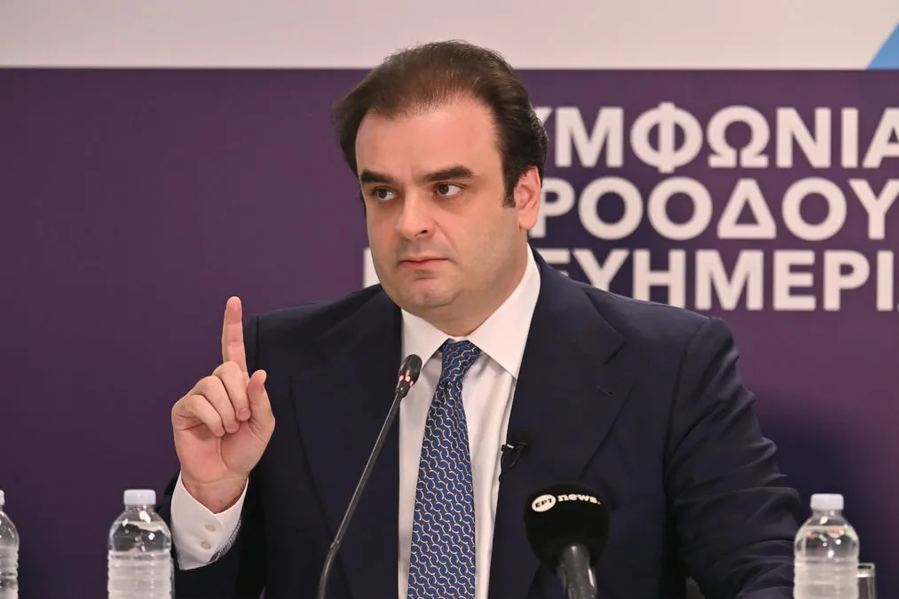 Ο Πιερρακάκης παρουσιάζει τα μέτρα ΔΕΘ στο υπουργείο