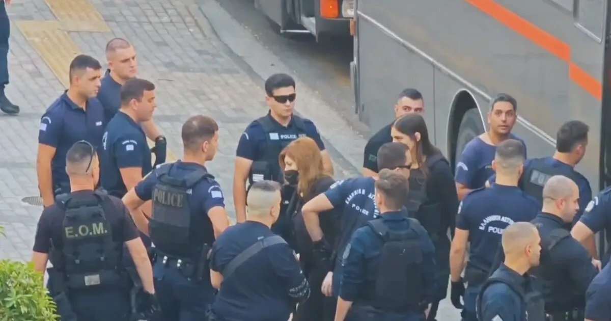 Η Ρούλα Πισπιρίγκου φτάνει στο Εφετείο Αθηνών
