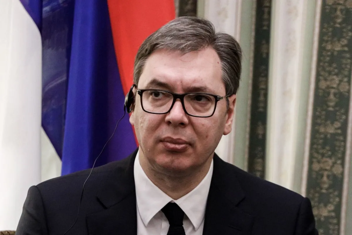 Ο Αλεξάνταρ Βούτσιτς μιλά σε υποστηρικτές στο Βελιγράδι