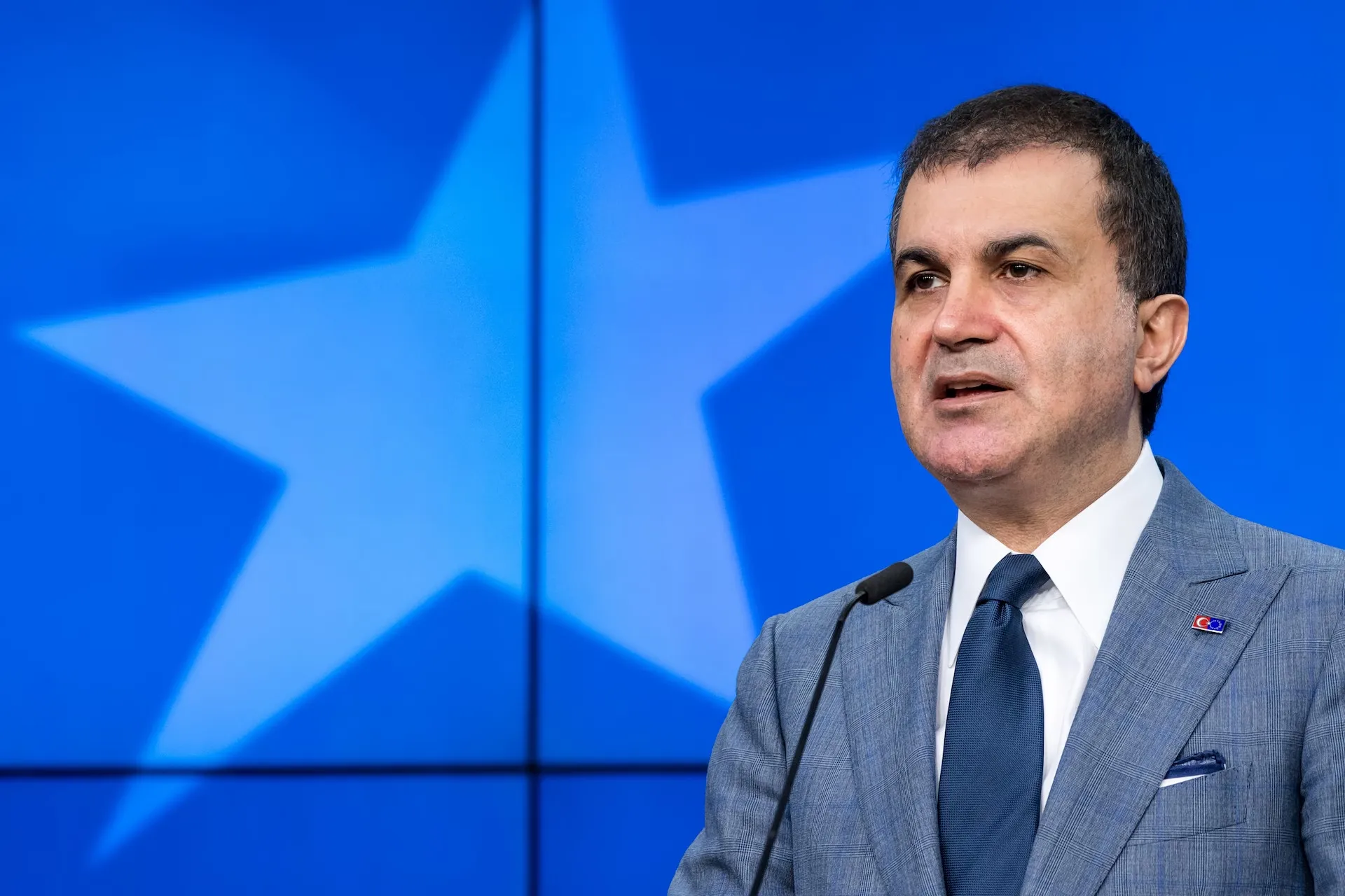 Ο Ομέρ Τσελίκ σε δηλώσεις για το Αιγαίο