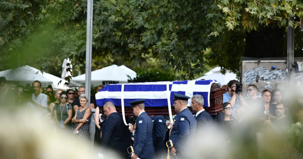 Κηδεία σμηναγού Δημήτριου Πέτρου στον Κατσικά Ιωαννίνων