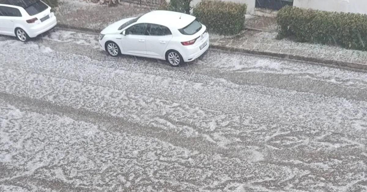 Χαλαζόπτωση και πλημμύρες στους δρόμους του Αγρινίου