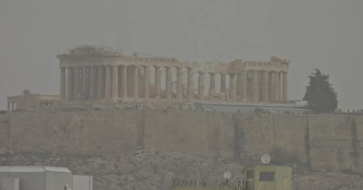 Καιρός σήμερα με ήλιο και σύννεφα καταιγίδας