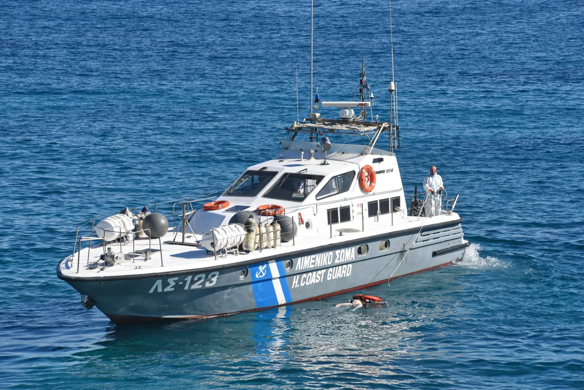 Βυθισμένο ταχύπλοο μετά από πυρκαγιά στο Δεβελίκι Χαλκιδικής