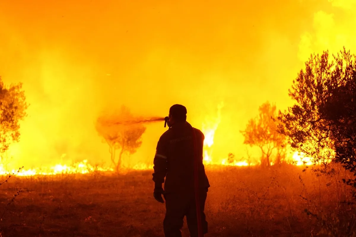 Πυρκαγιά σε δασική έκταση, σύμβολο κινδύνου πυρκαγιάς