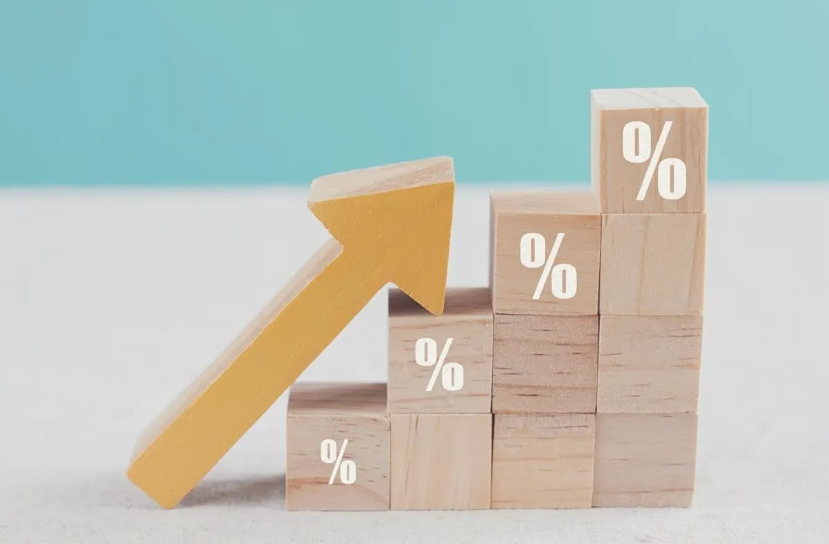 Γράφημα ανόδου πληθωρισμού στην Ελλάδα και την Ευρωζώνη