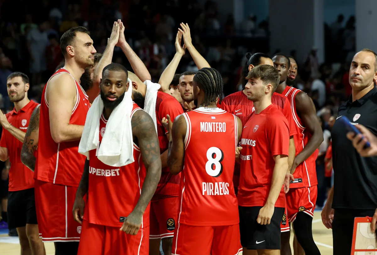 Το τρόπαιο του πρώτου Euroleague Super Cup