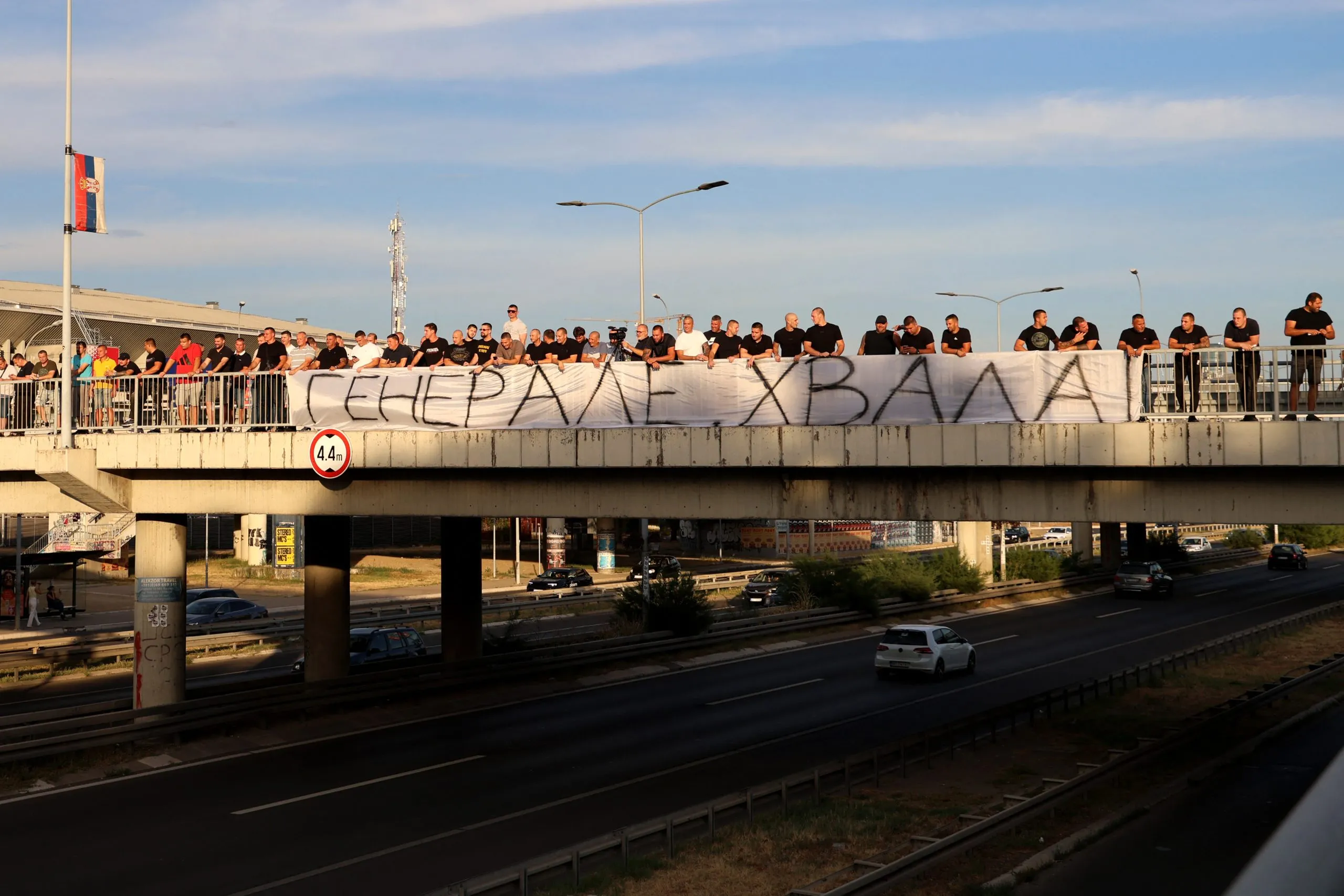 Αεροπλάνο της σερβικής κυβέρνησης με τη σορό του Μλάντιτς στο Βελιγράδι