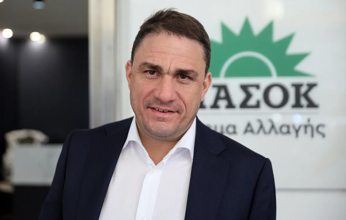Ο Μητσοτάκης μιλάει στο βήμα της ΔΕΘ