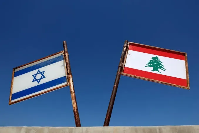 Σημαίες Ισραήλ και Λιβάνου σε διπλωματικές διαπραγματεύσεις στη Ρώμη