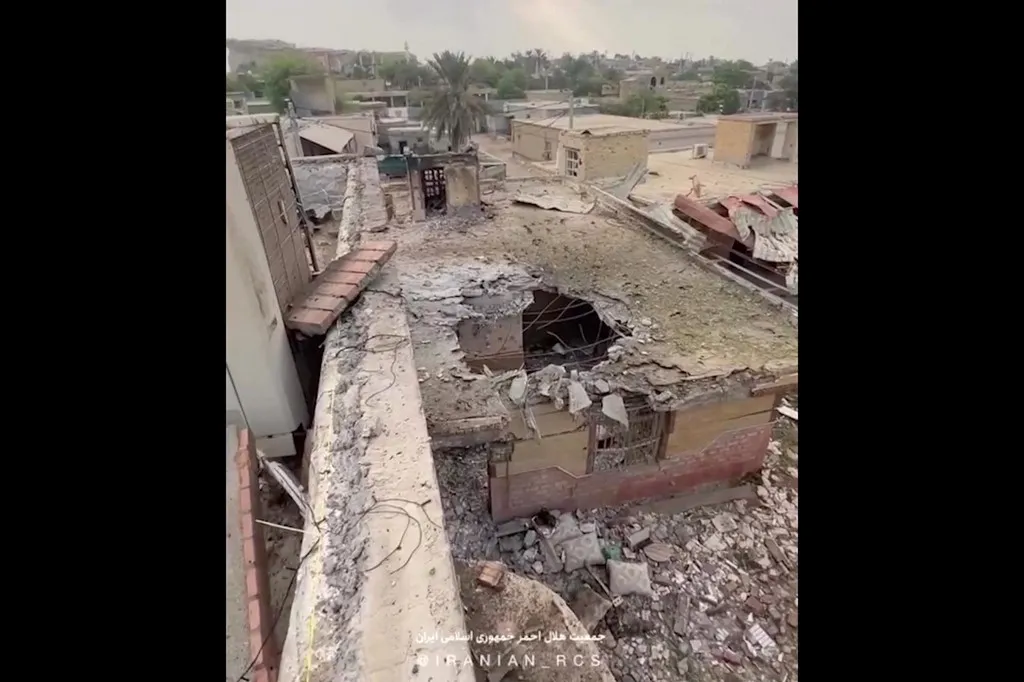 Συντρίμμια από πλήγμα σε γαμήλια δεξίωση στο Κουχεστάκ Ιράν
