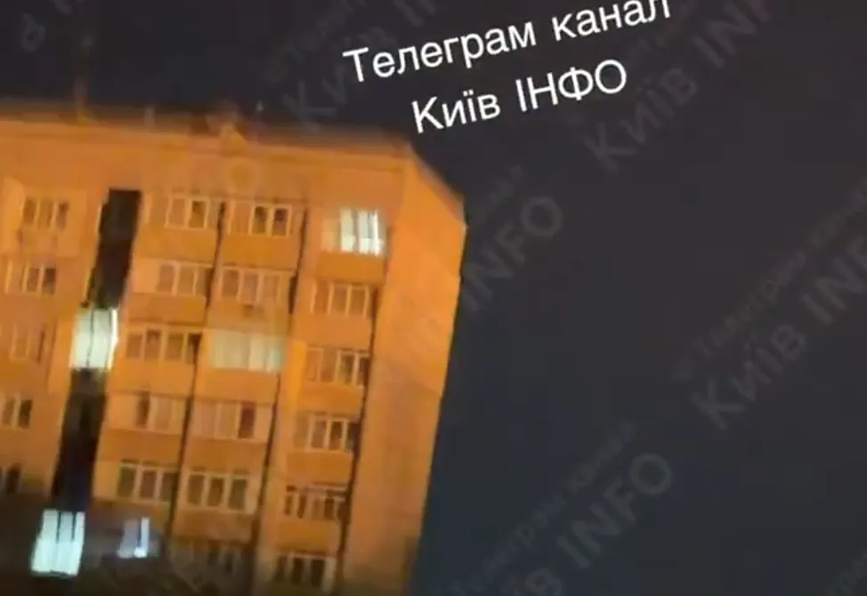 Εκρήξεις και καπνός από ρωσική επίθεση στο Κίεβο