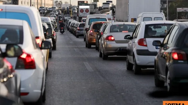 Μποτιλιάρισμα στη λεωφόρο Κηφισού λόγω τροχαίου ατυχήματος
