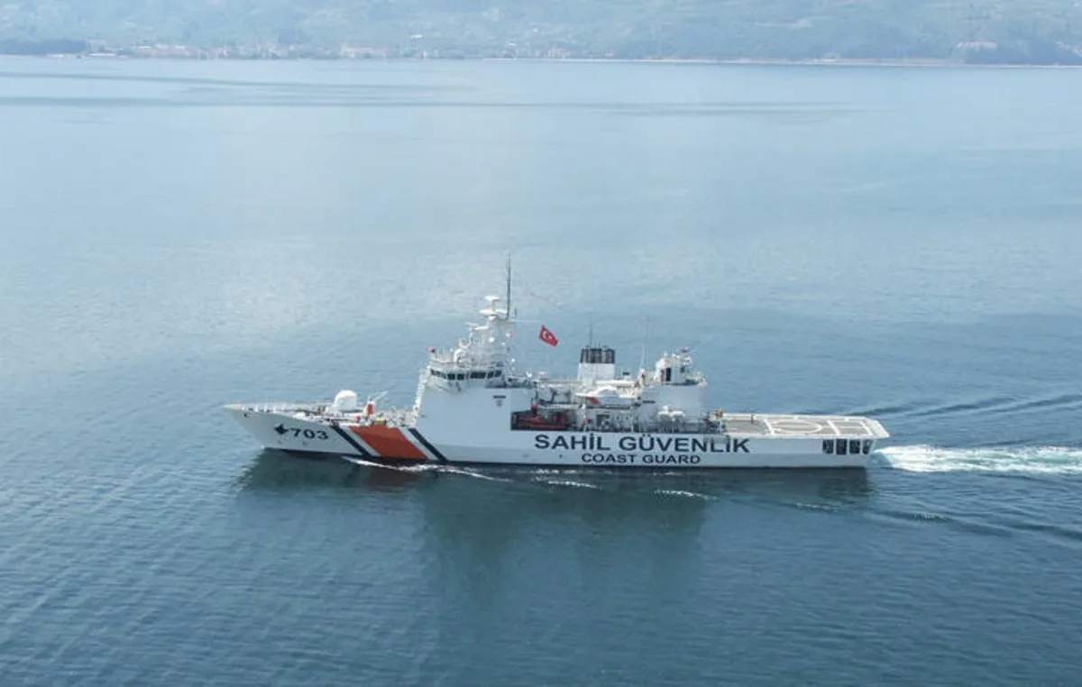Λιμενικό σκάφος σε επιχείρηση έρευνας στη θάλασσα της Σάμου