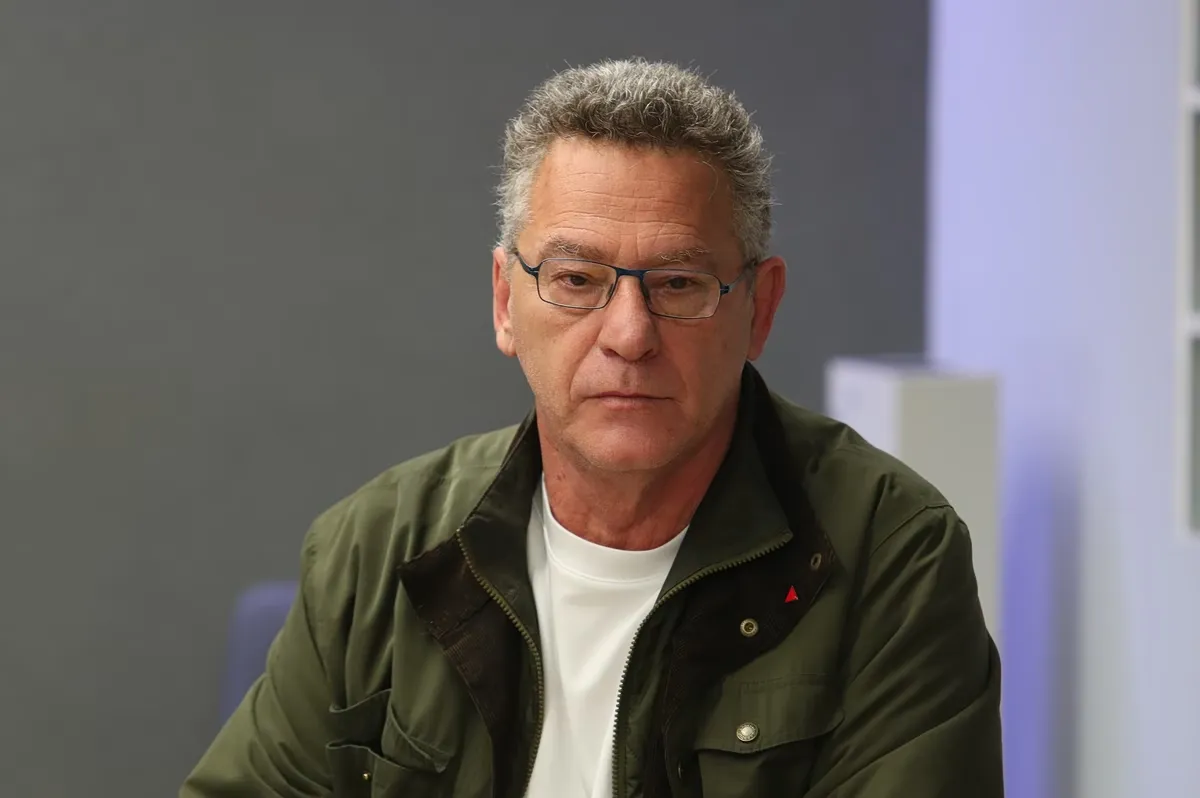 Ο Αρβανίτης «καυτηριάζει» το νέο επίδομα ανεργίας