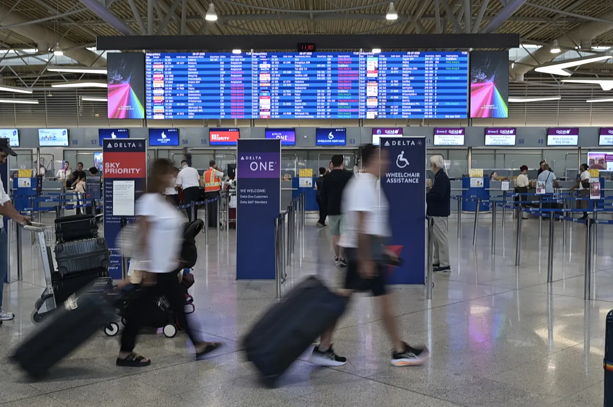Ο δήμαρχος Αθηναίων Χάρης Δούκας μιλά για Κυψέλη και Πλάκα