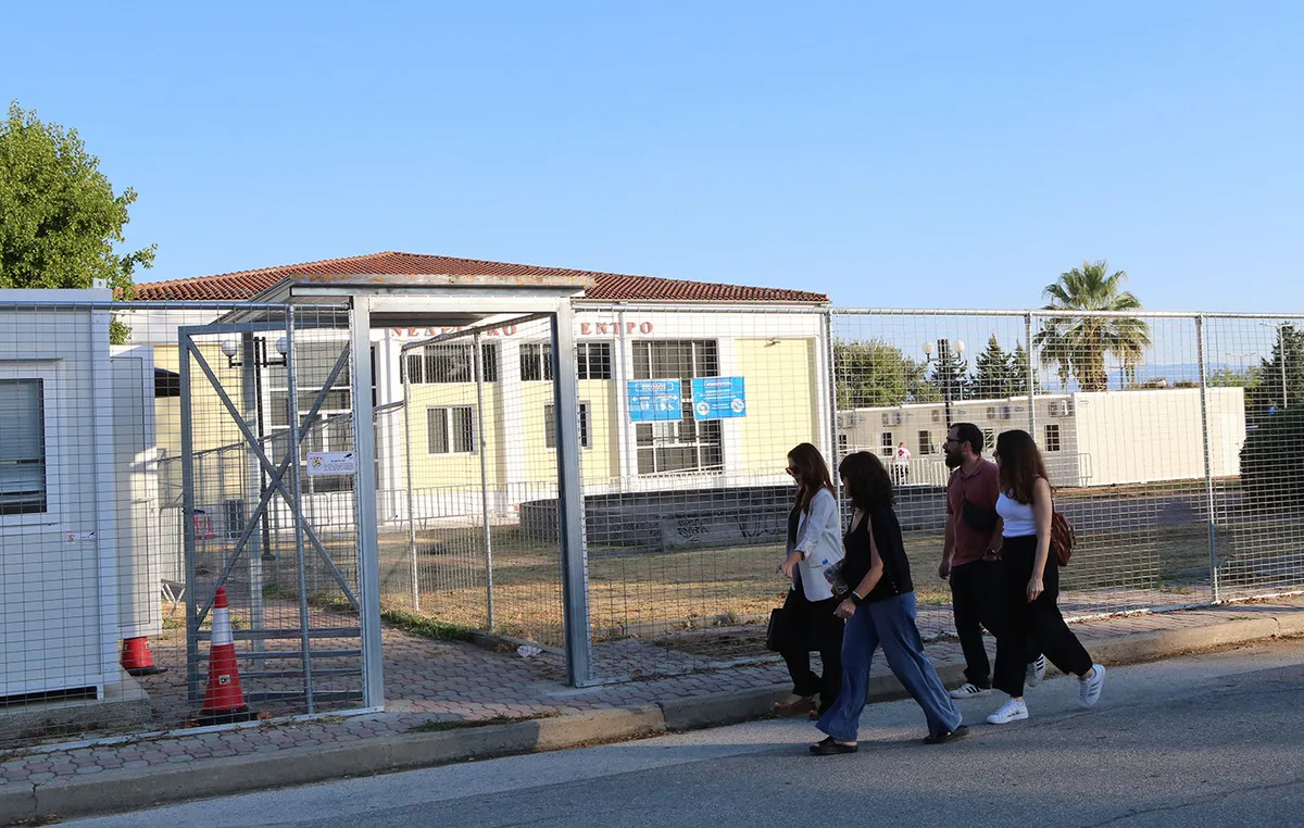 Δικαστική αίθουσα στη δίκη για τα Τέμπη