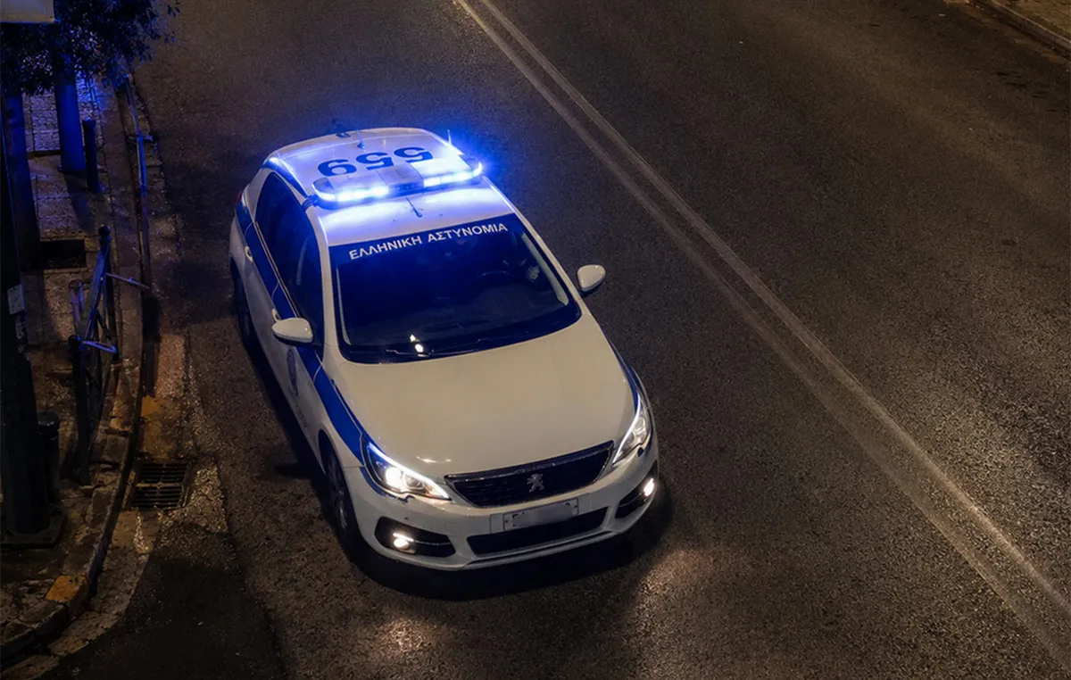 33χρονος influencer συλλαμβάνεται από αστυνομικούς στην Ηλιούπολη