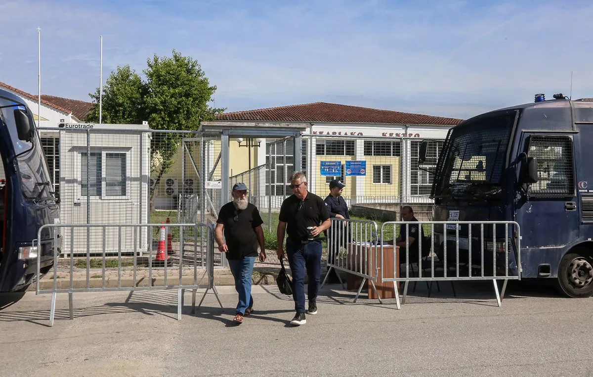 Το κτίριο του Εφετείου Λάρισας όπου διεξάγεται η δίκη για τα Τέμπη
