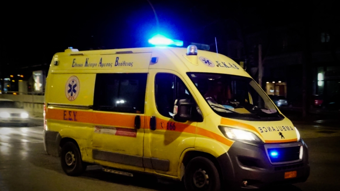 Ηλεκτρικό πατίνι σε δρόμο της Αθήνας μετά από τροχαίο