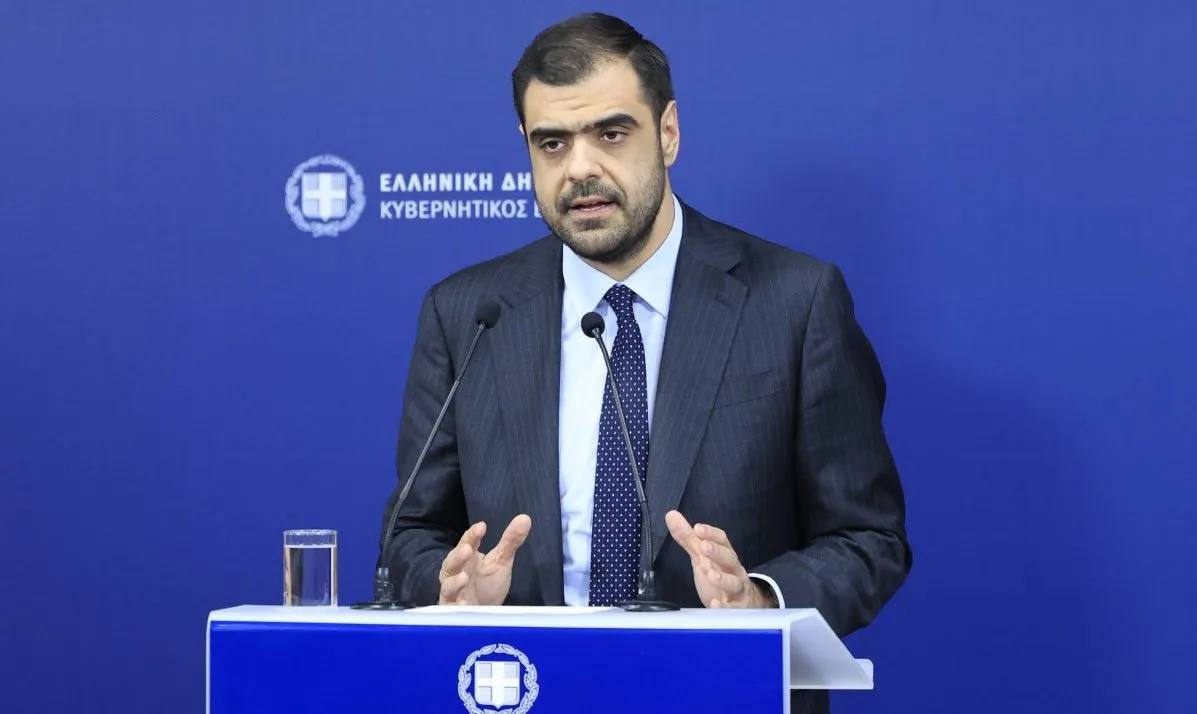 Ο Παύλος Μαρινάκης στην ενημέρωση πολιτικών συντακτών