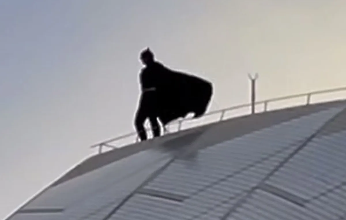 Ο Batman στην κορυφή της Όπερας του Σίδνεϊ
