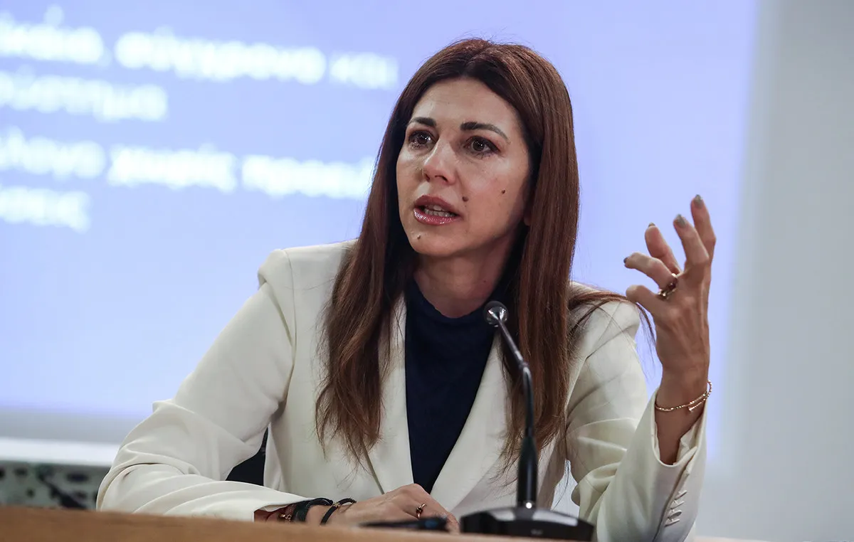 Η υπουργός Παιδείας Σοφία Ζαχαράκη μιλά για το Εθνικό Απολυτήριο