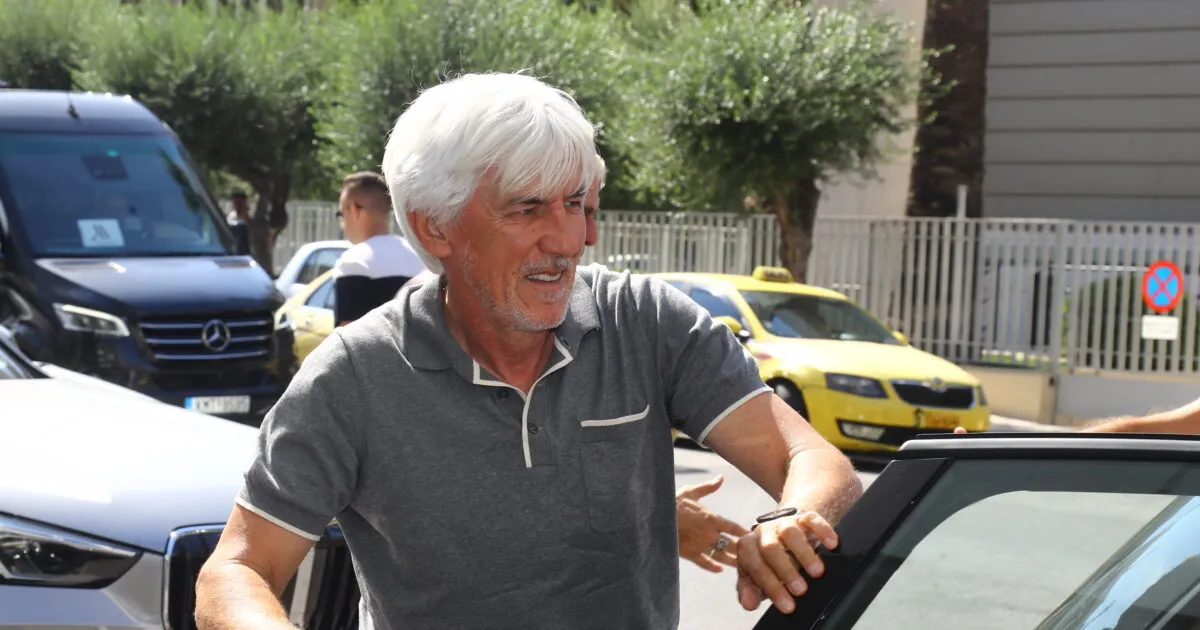 Ο Ιβάν Γιοβάνοβιτς στον πάγκο της Εθνικής Ελλάδας