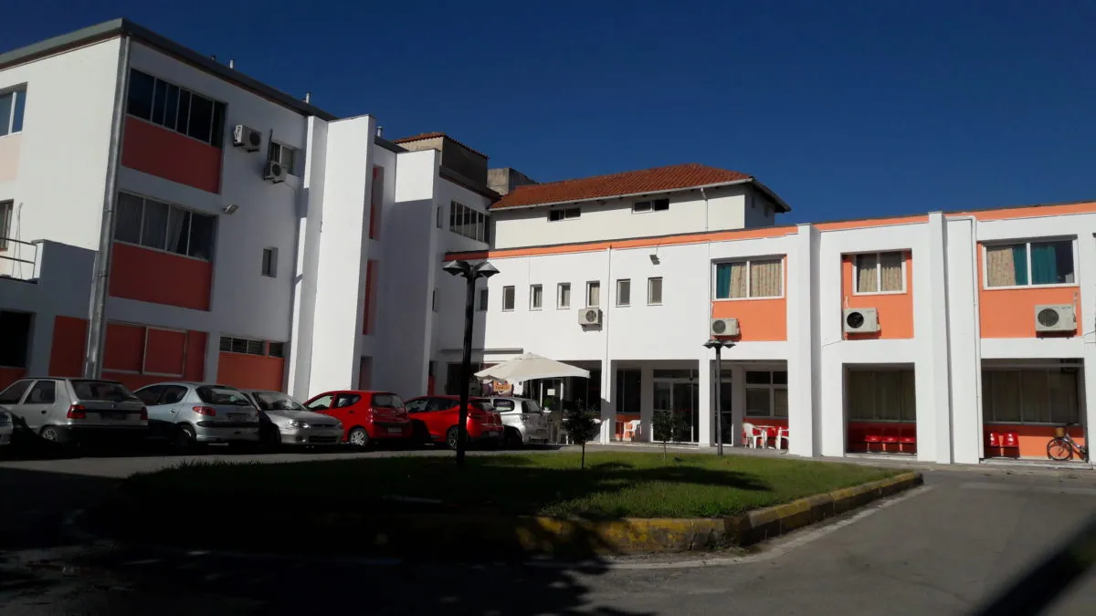 Νοσοκομείο Πρέβεζας όπου νοσηλεύονται τα τρία παιδιά