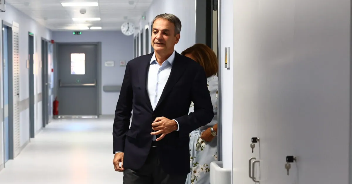Ο Μητσοτάκης ανακοινώνει κατώτατο μισθό 1.000 ευρώ στη ΔΕΘ