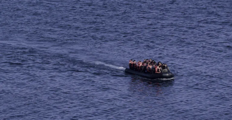 Λιμενικό διέσωσε 50 μετανάστες νότια της Κρήτης