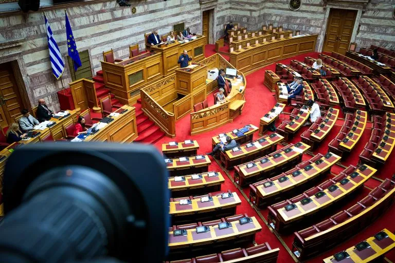 Ο Κυριάκος Μητσοτάκης σε πολιτική αντιπαράθεση για την οικονομία
