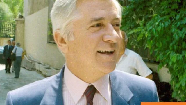 Ο Παύλος Μπακογιάννης με την οικογένειά του σε παλιά φωτογραφία