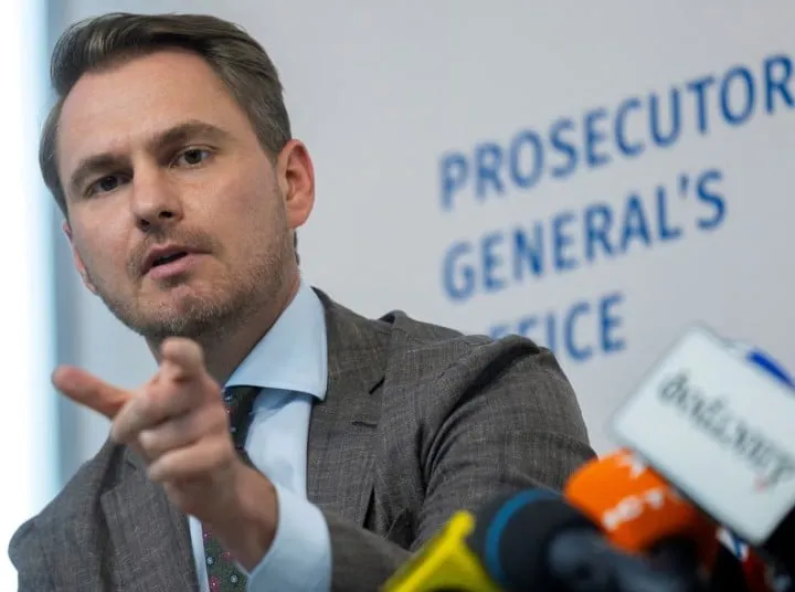 Ο Ζελένσκι ανακοινώνει την απόλυση του γενικού εισαγγελέα