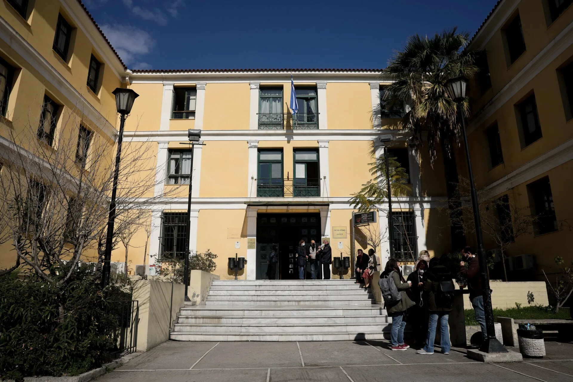 Δικαστήριο αθωώνει σύζυγο παρουσιάστριας για ενδοοικογενειακό επεισόδιο