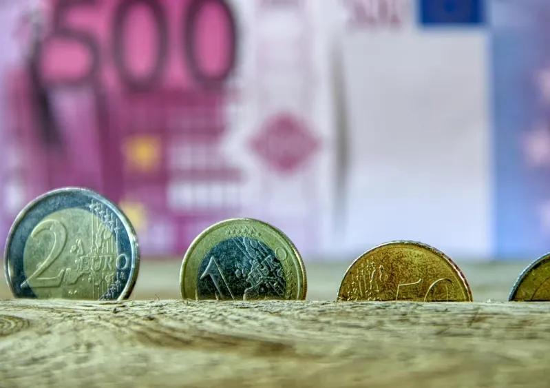 Η Ελλάδα διατηρεί μεγάλο επενδυτικό χάσμα με την ΕΕ