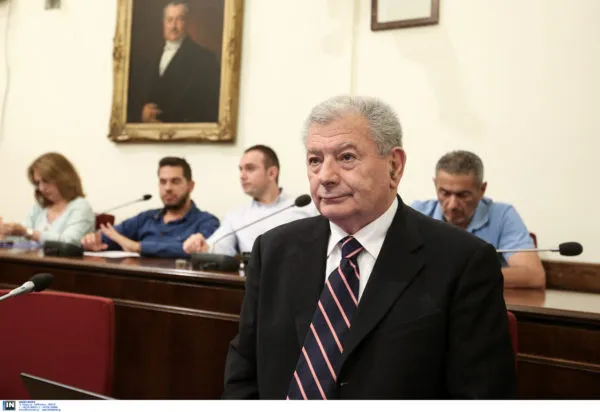 Δικαστική αίθουσα κατά τη δίκη για τον θάνατο του Σήφη Βαλυράκη