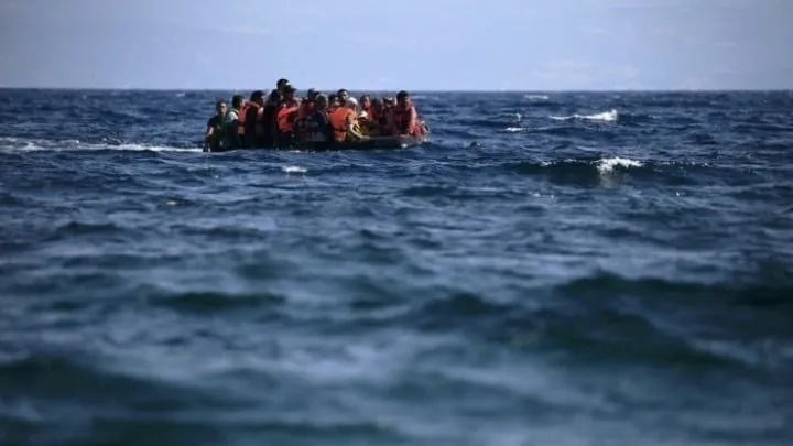 Πυρκαγιά στο νησί Μπρατς της Κροατίας με πυροσβεστικό αεροσκάφος
