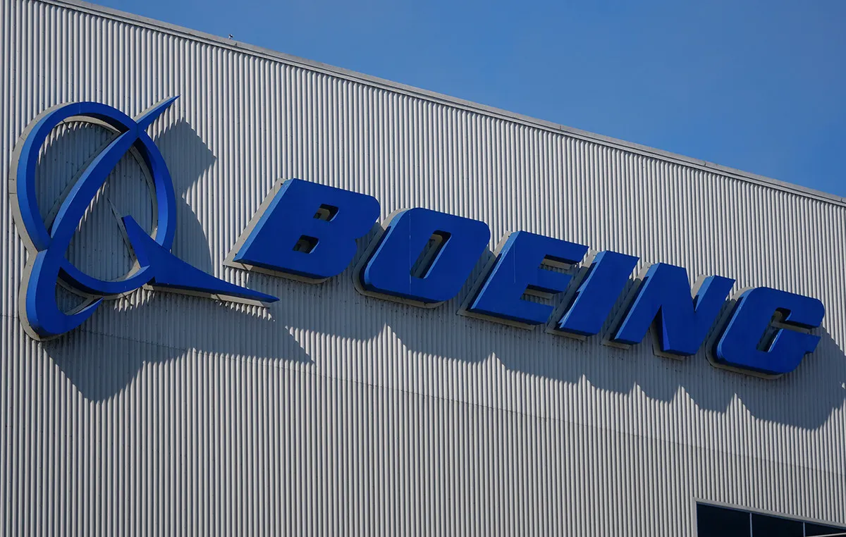 Αεροσκάφος Boeing 737 MAX σε πτήση