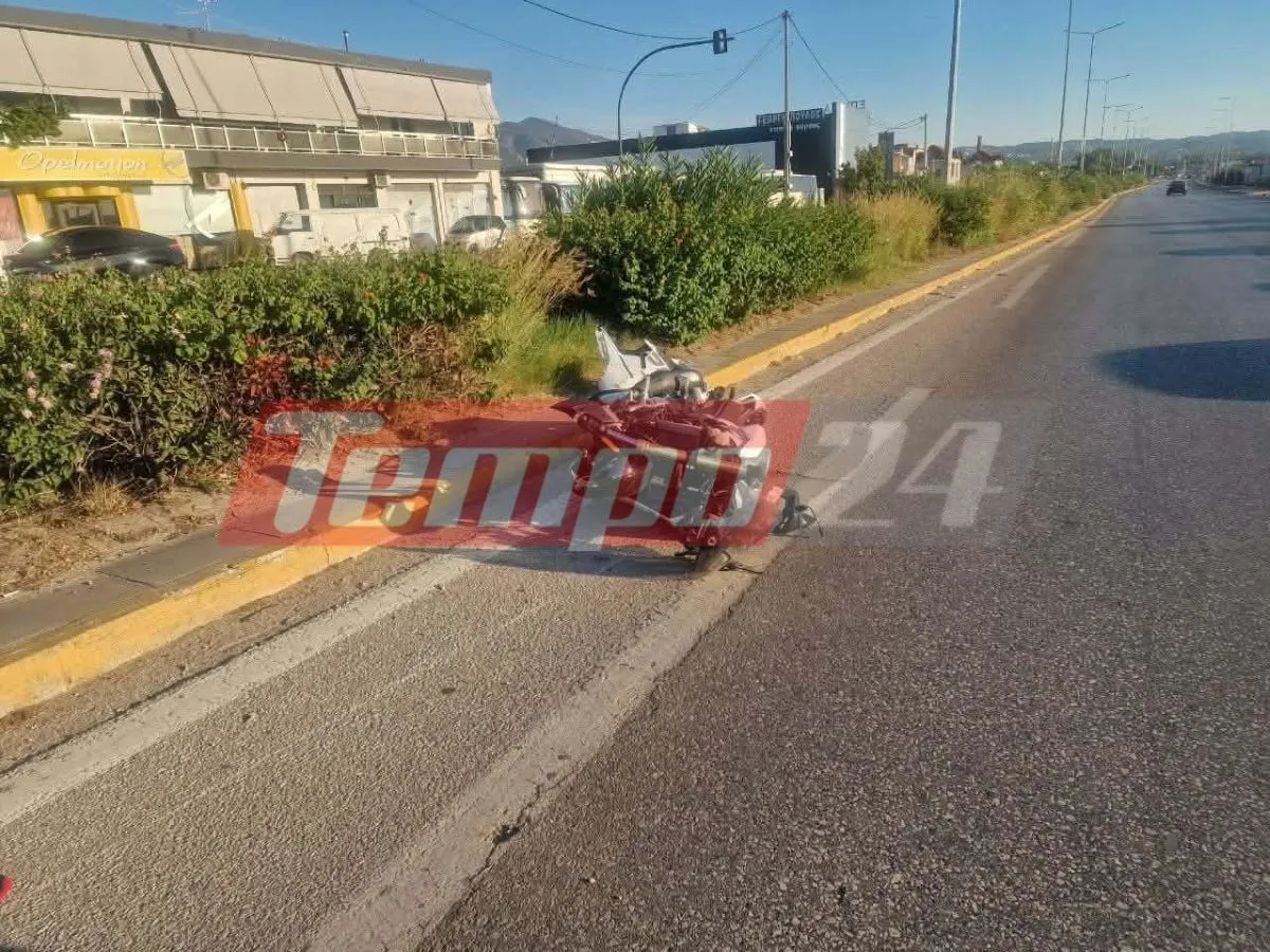 Ασθενοφόρο σε τροχαίο ατύχημα με μοτοσικλέτα στην Πάτρα